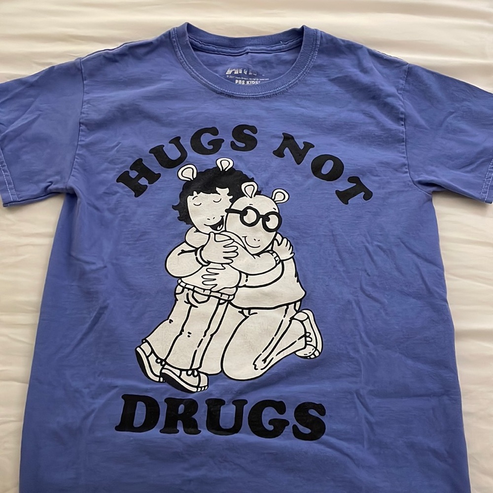 Urban Outfitters ‘HUGS NOT DRUGS’ T-Shirt